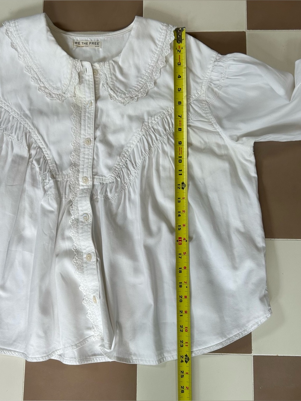 We The Free Summit Shirt White Lace Collar Cotton Blouse M - Picture 9 of 9